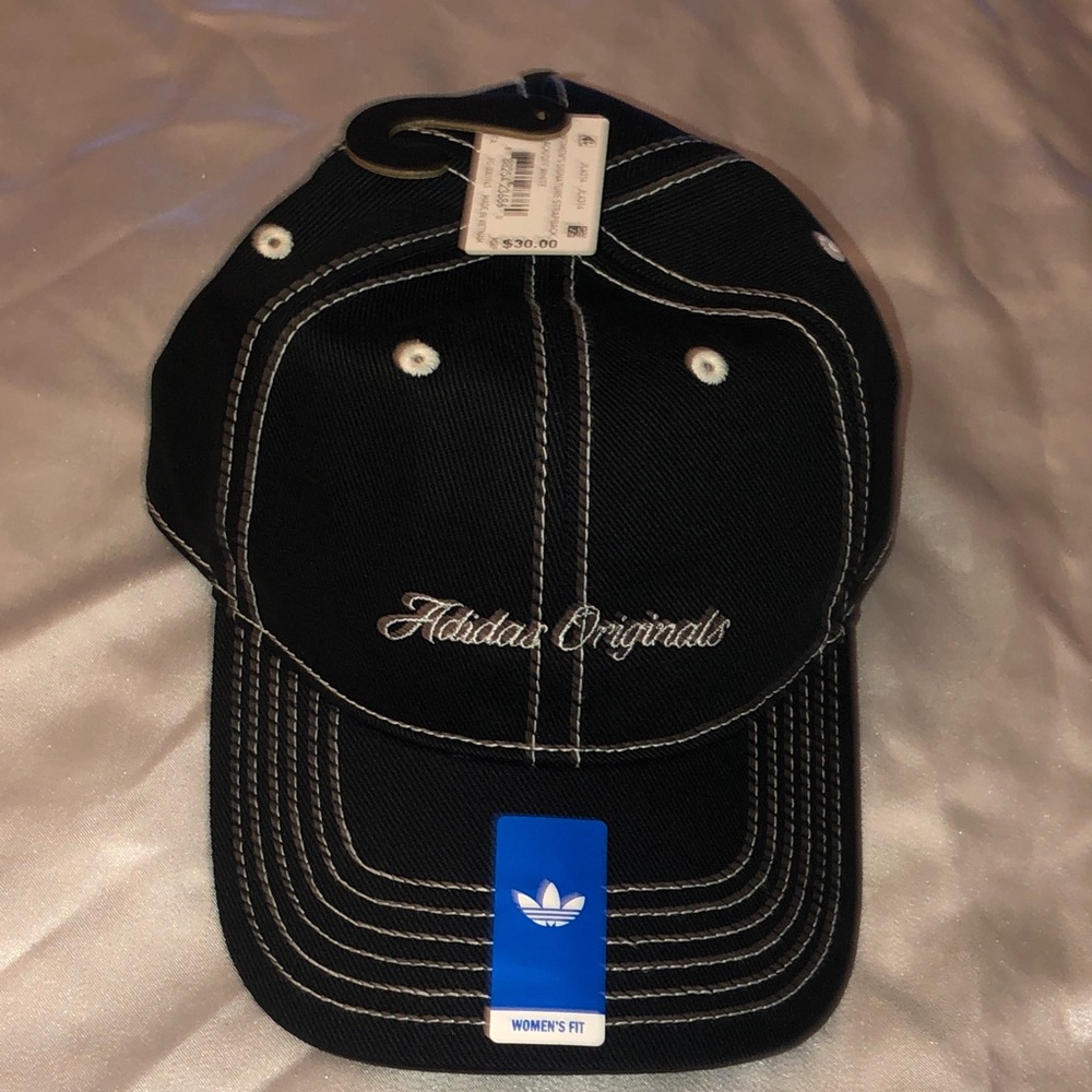 adidas Originals Women’s Signature Strapback Cap Black & Off White OS NWT